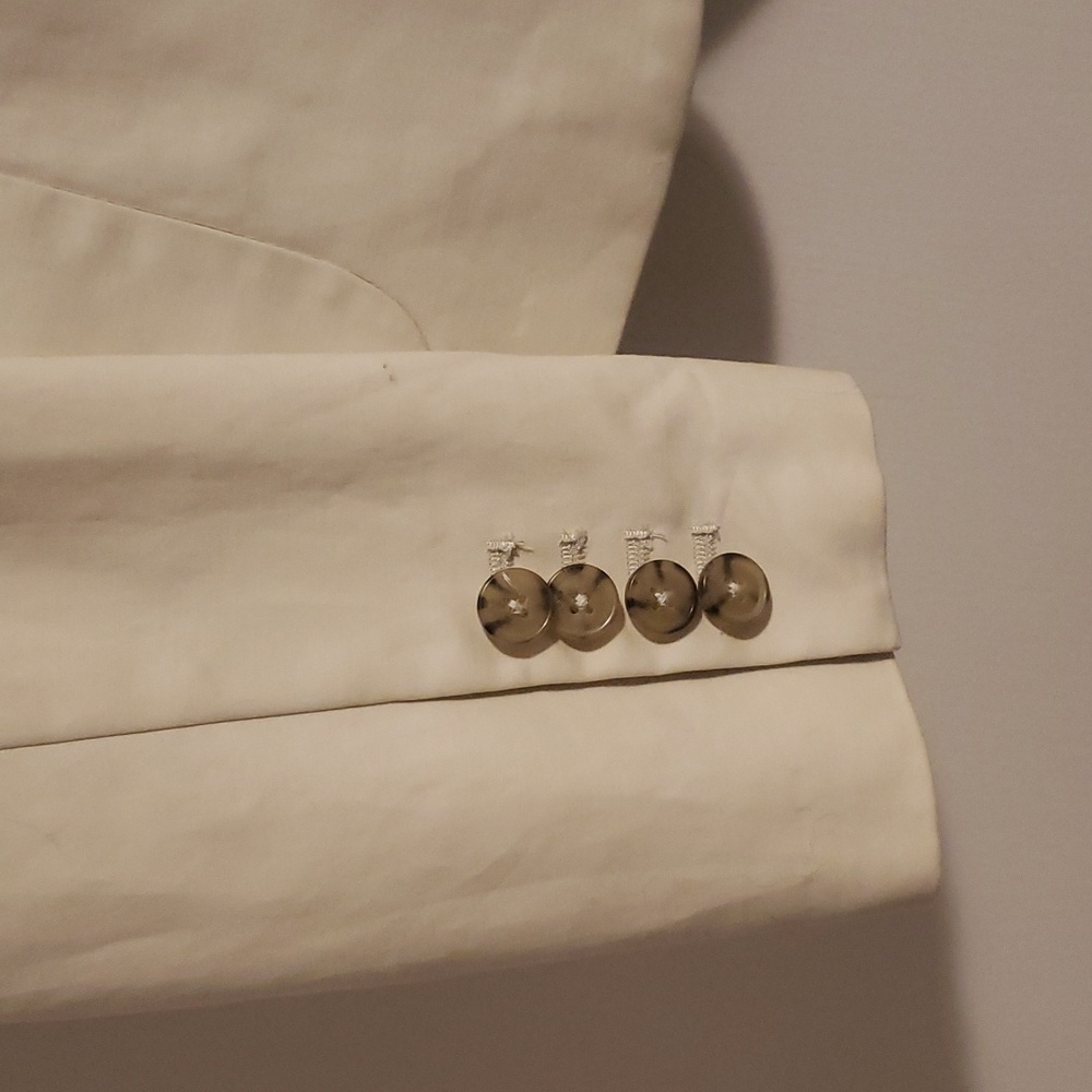 Blazer - Picture 3 of 3